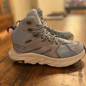 HOKA Women's Anacapa Mid Gore-Tex Hiking Boots